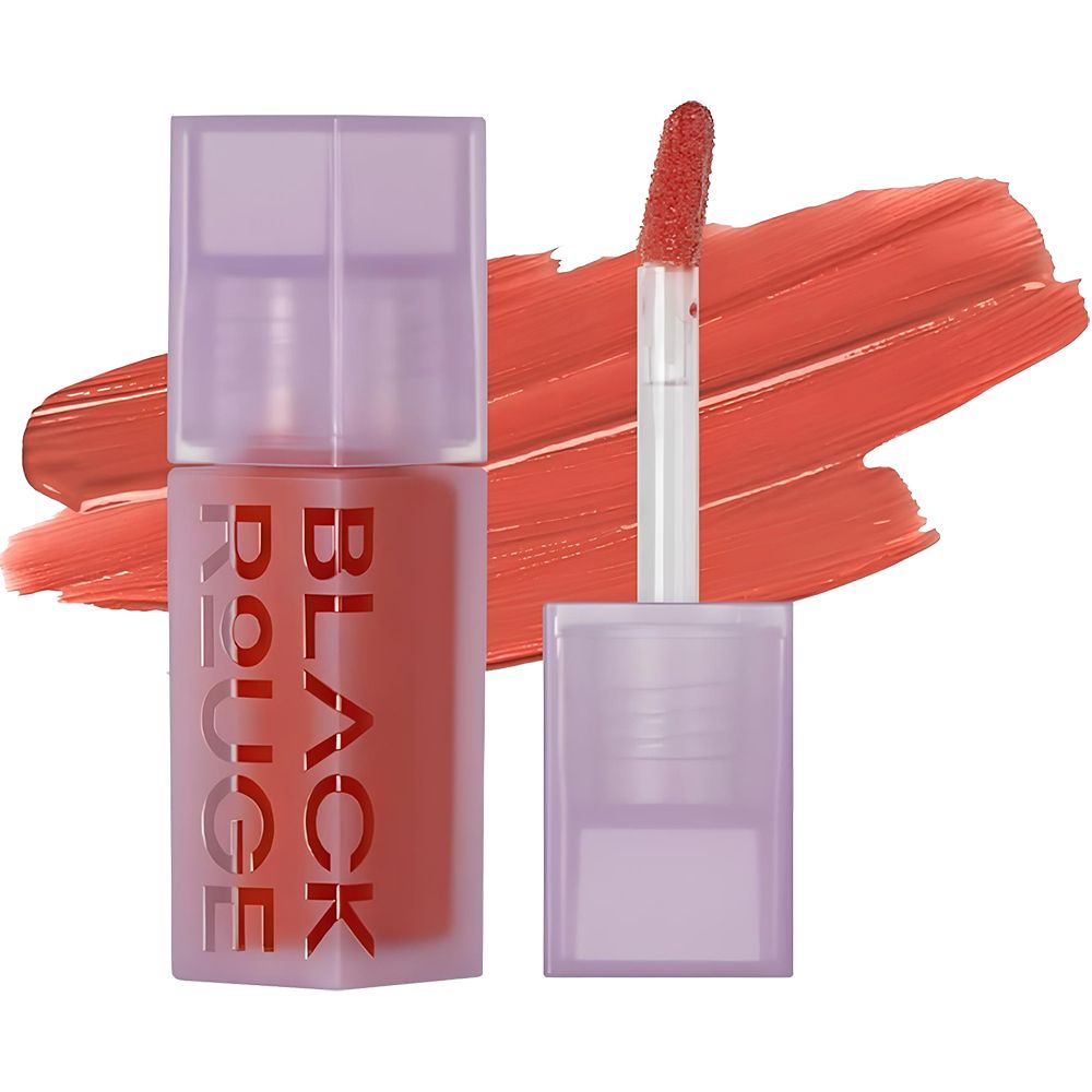 Flacon de gloss avec applicateur. Le texte BLACK ROUGE est visible. Teinte Apricot Nudism.