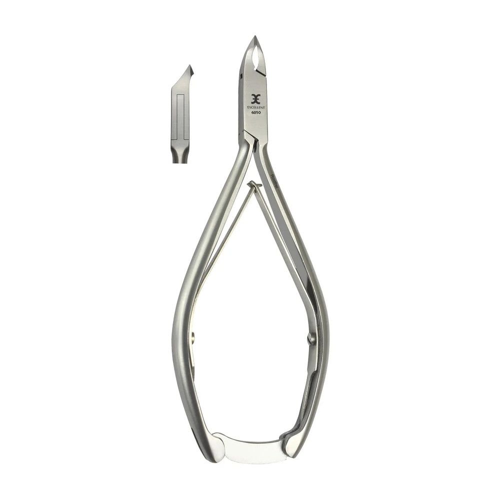 Metalen nagelriemtang, snede 3,5 mm. Naast de tang een los onderdeel.