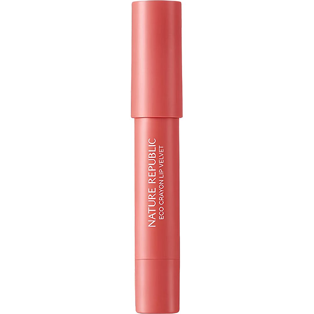 Un rouge à lèvres rouge avec l'inscription NATURE REPUBLIC ECO CRAYON LIP VELVET.