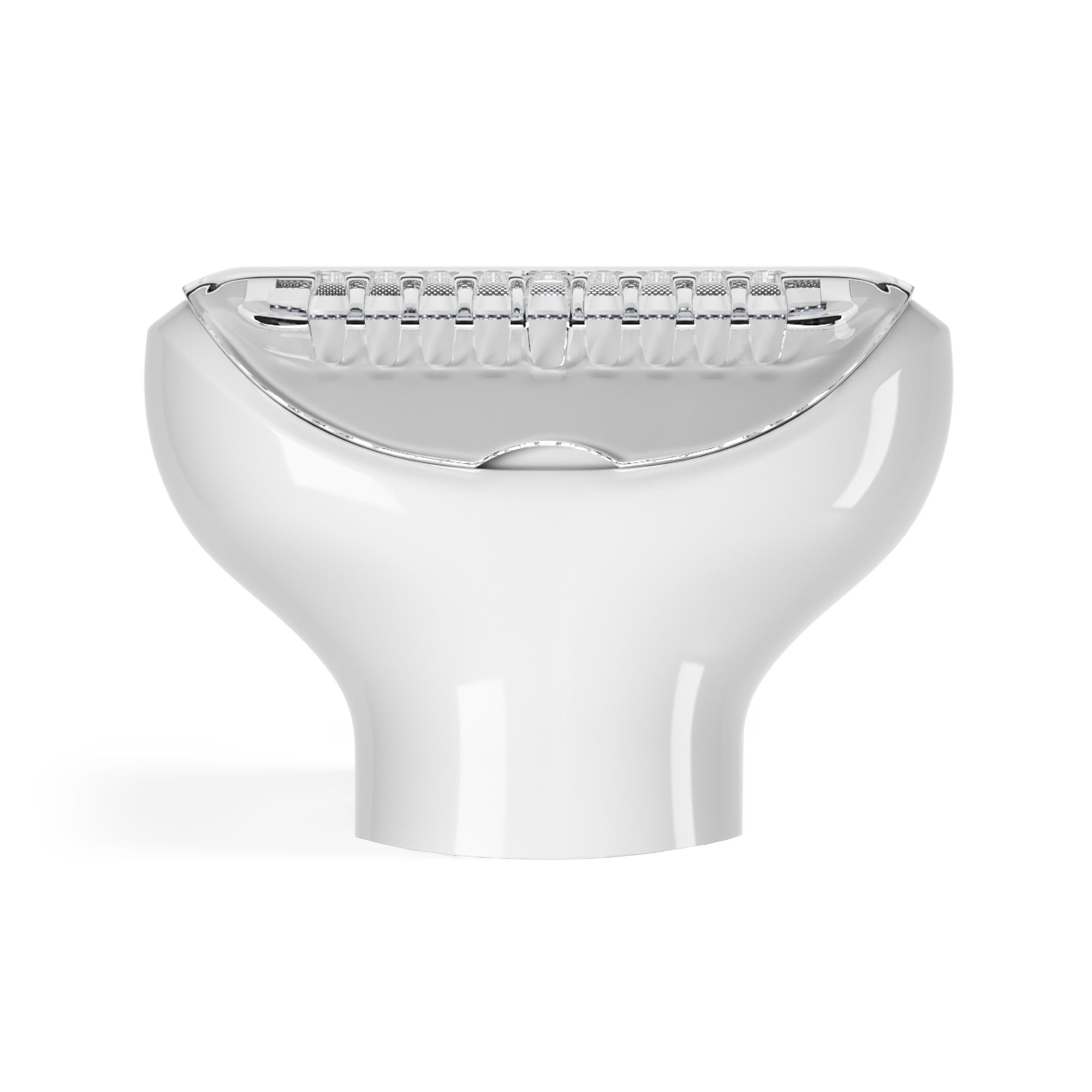 Tête de rasoir blanche avec lames argentées. Gros plan.