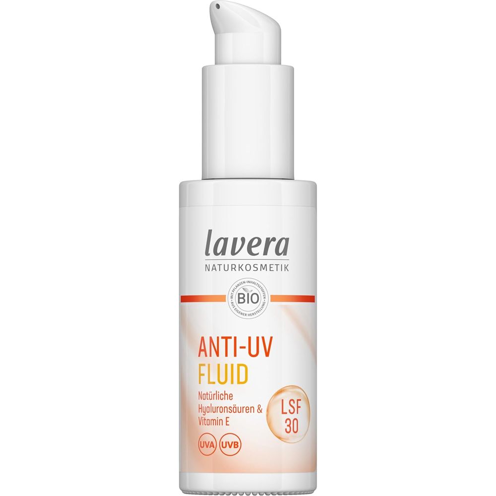 Lavera Anti-UV Fluid LSF 30. Witte fles met pomp. Tekst: Anti-UV Fluid, SPF 30. Natuurlijk hyaluronzuur & Vitamine E.