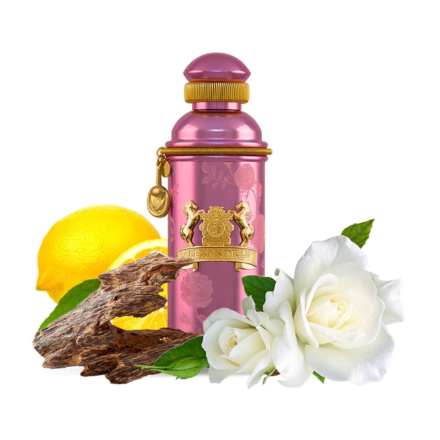 Roze fles met gouden details, naast citroen, hout en witte rozen. Alexandre.J.