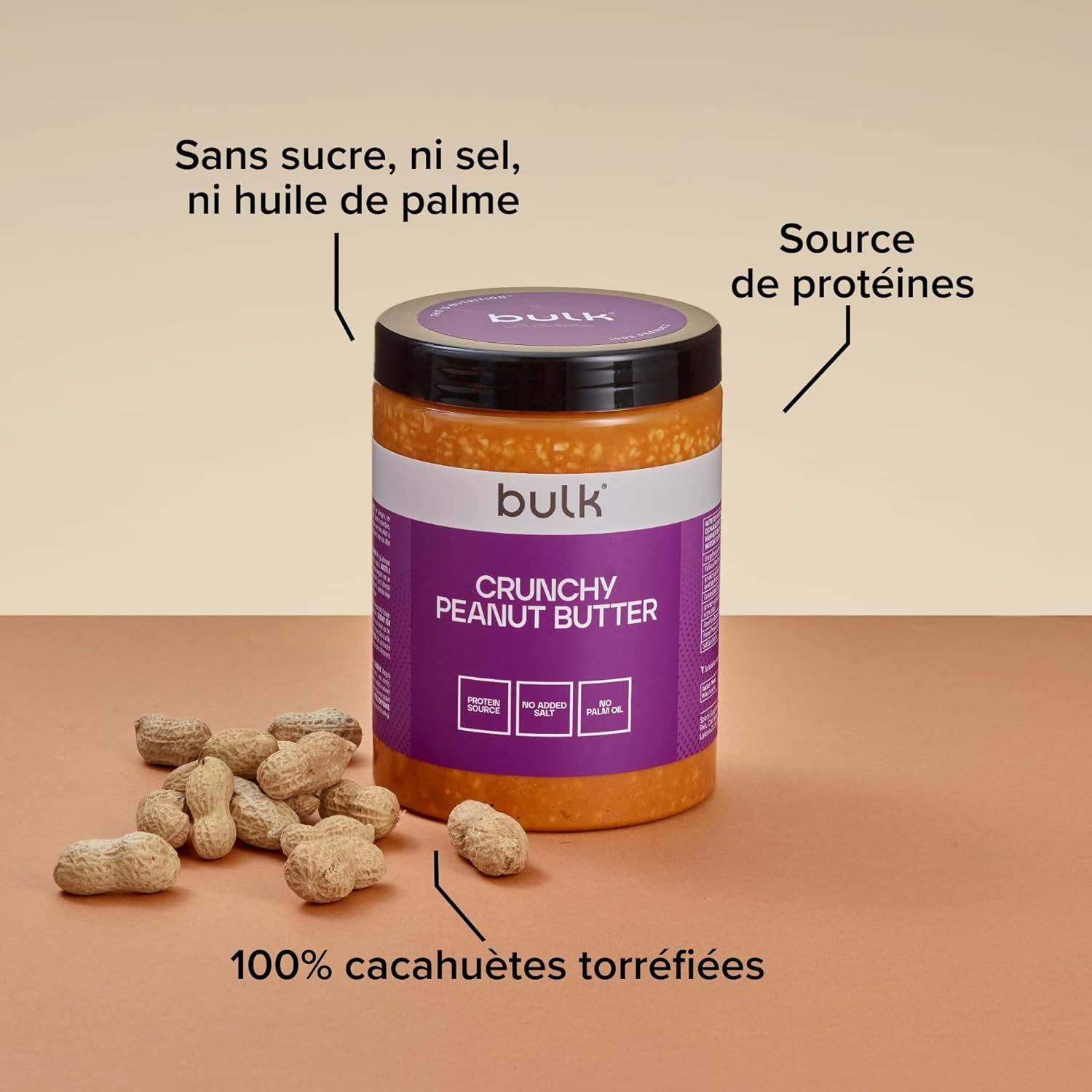 Bulk Crunchy Peanut Butter avec des arachides et des indications.