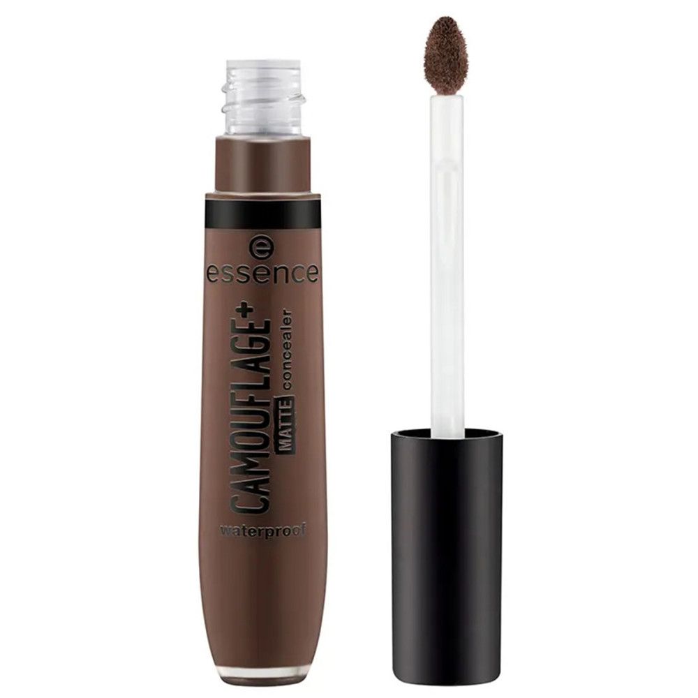 Tube de correcteur brun avec applicateur. Inscription: CAMOUFLAGE+ matte concealer, waterproof. Marque: essence.