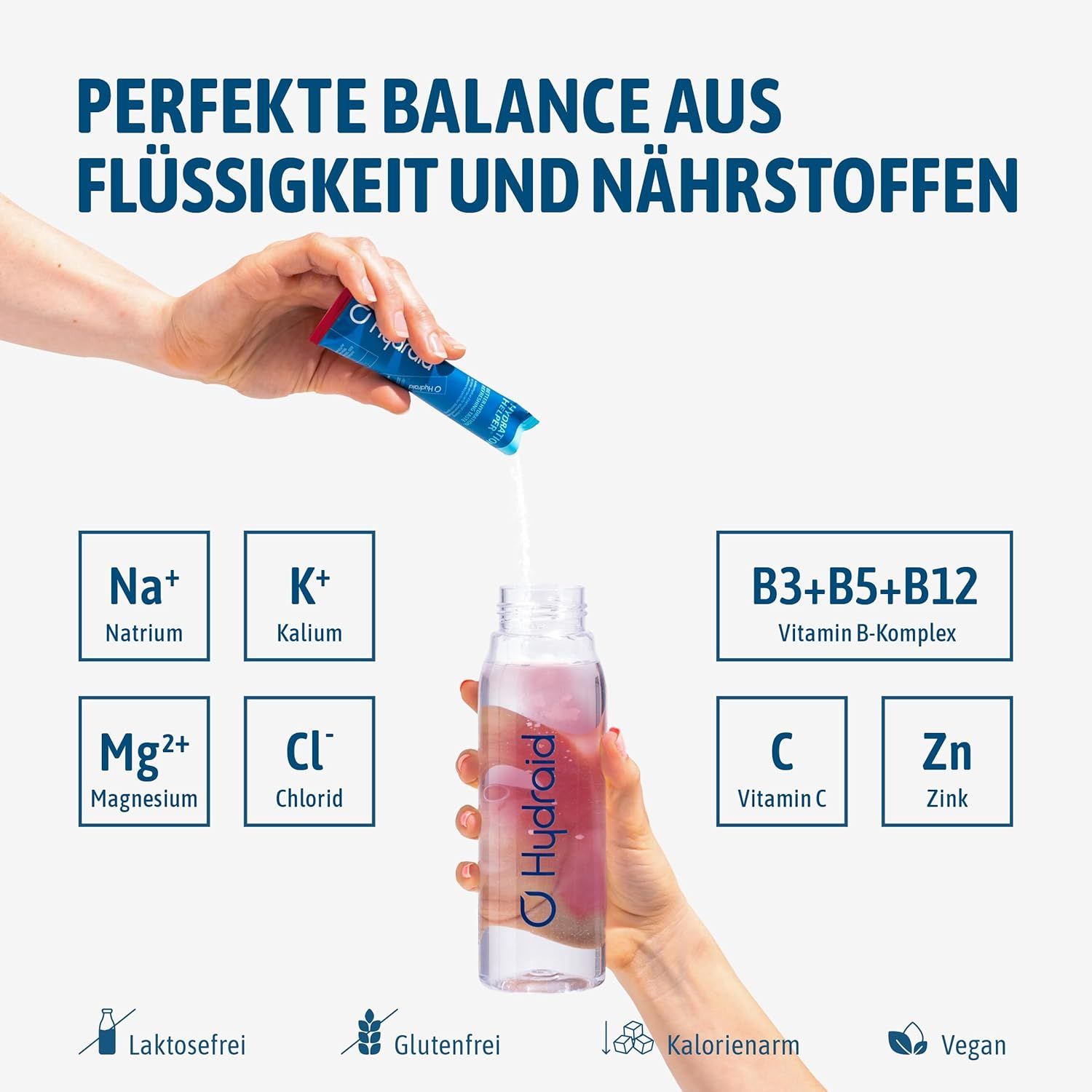 Mains mélangeant stick Hydraid dans une bouteille. Contient sodium, potassium, magnésium, chlorure, vitamines B, C, zinc.