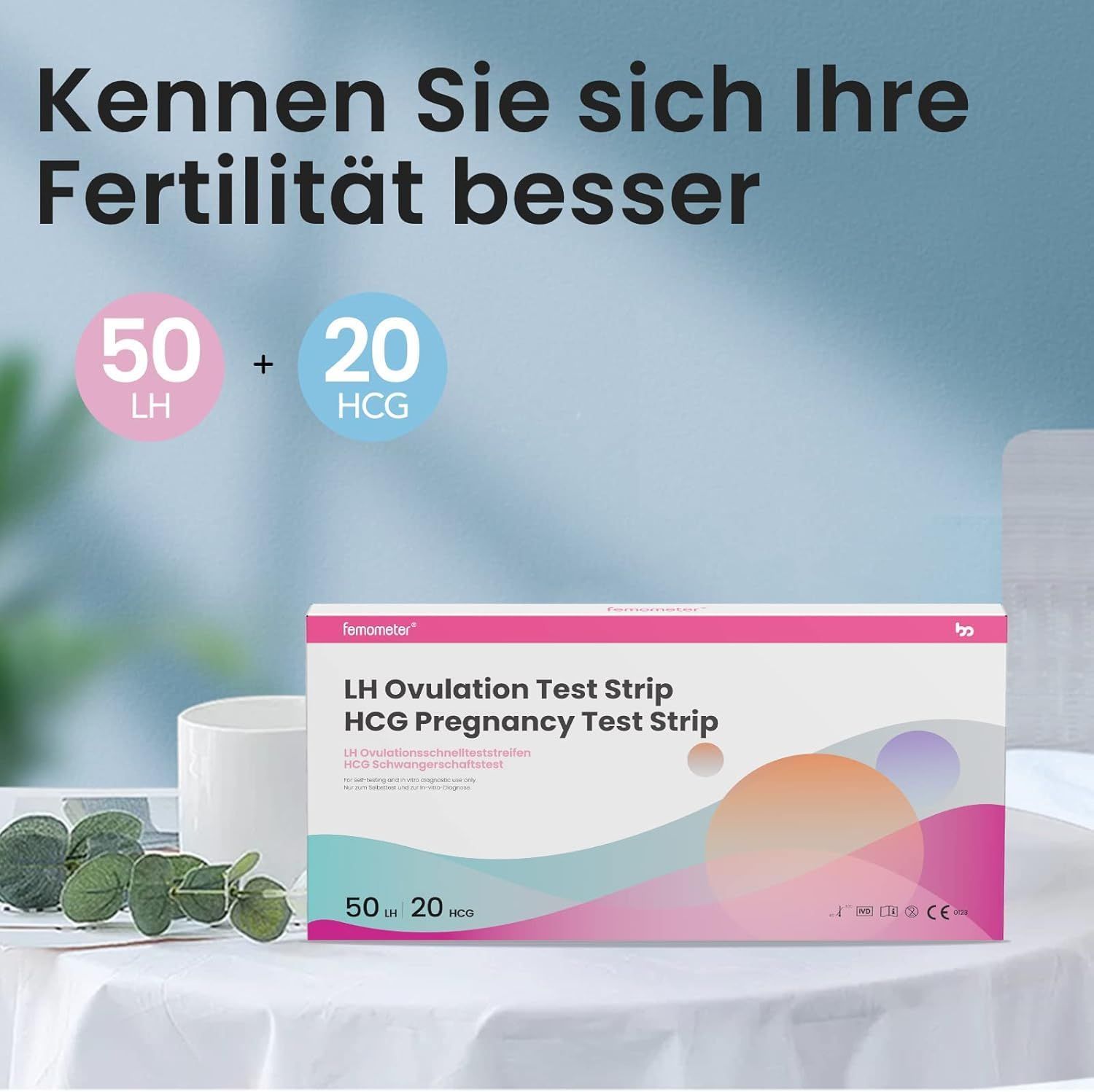 Verpakking met teststrips. Opschrift: LH Ovulation Test Strip, HCG Pregnancy Test Strip. 50 LH, 20 HCG. Witte beker.