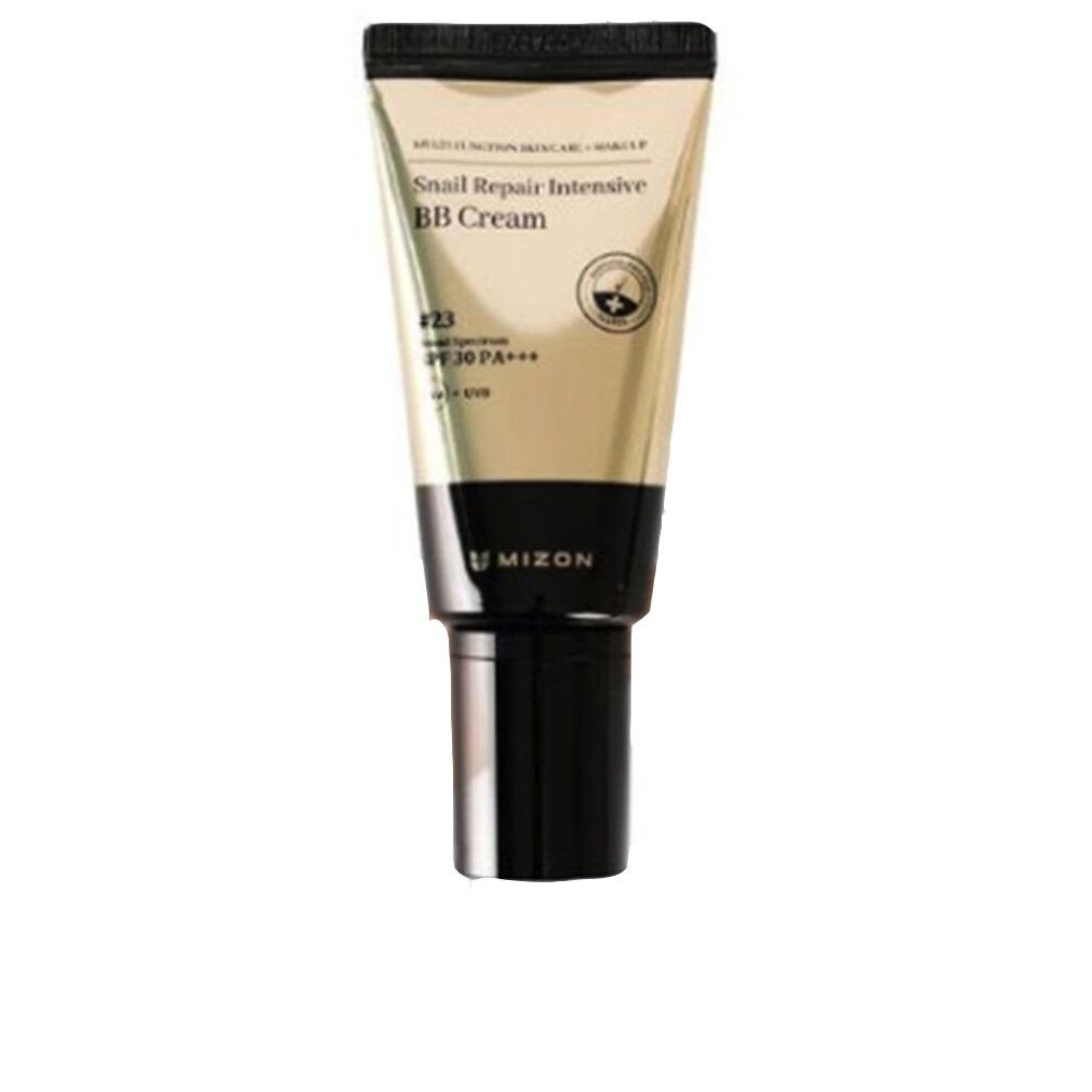 Quatre teintes de BB Cream sur fond blanc. Teintes: #21, #23, #27, #31.