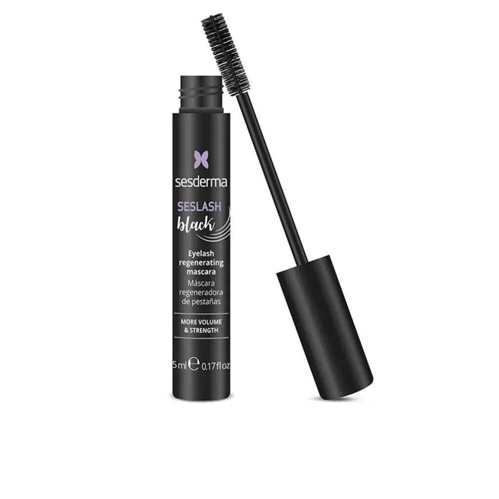 Tube de mascara noir avec brosse. Sesderma Seslash Black, texte sur le tube. Sur fond blanc.
