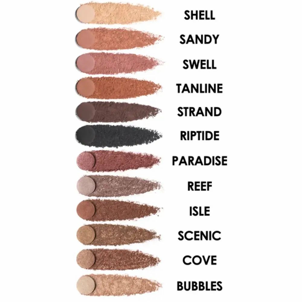 12 oogschaduwkleuren met namen. Kleuren: Shell, Sandy, Swell, Tanline, Strand, Riptide, Paradise, Reef, Isle, Scenic, Cove, Bubbles.