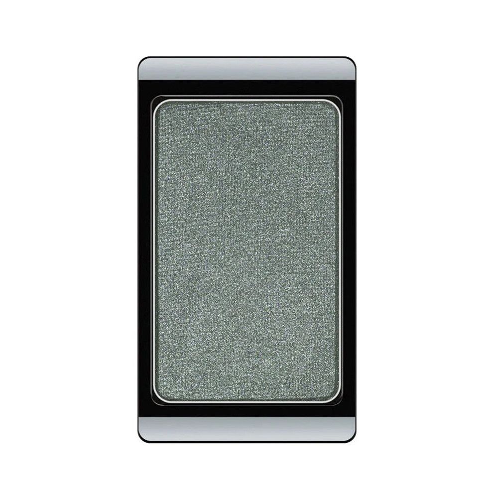 Artdeco Eyeshadow Pearl 51. Groene oogschaduw in zwarte en zilveren verpakking. Vierkante vorm.