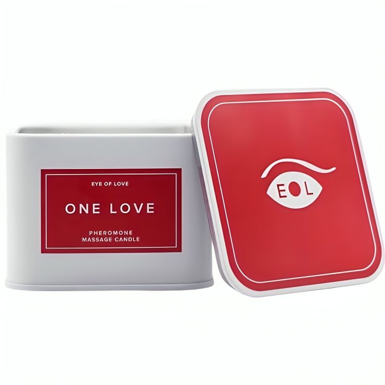 Witte massagekaars in witte metalen blik met rood deksel. Opschrift: ONE LOVE, PHEROMONE MASSAGE CANDLE.