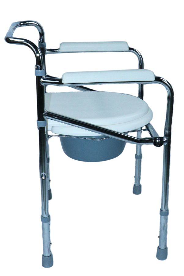 Chaise de toilette avec siège blanc, accoudoirs, seau et pieds réglables en hauteur. Cadre métallique.