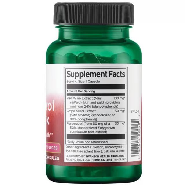 Achterkant groene fles. Etiket met voedingsfeiten. Ingrediënten: rode wijn extract, druivenpitextract, resveratrol.