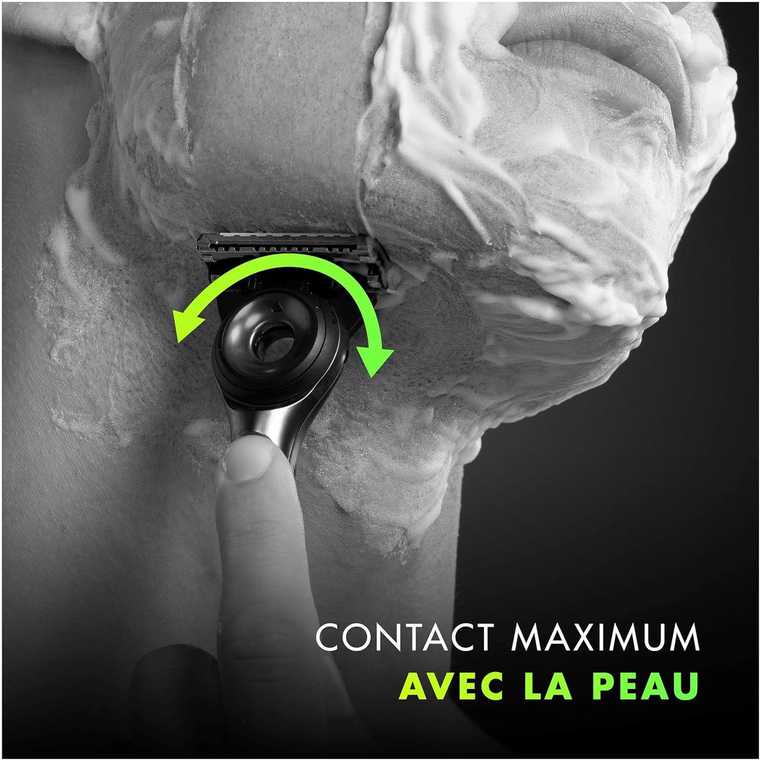 Rasoir Gillette Labs avec technologie FlexDisc pour un contact maximal avec la peau.