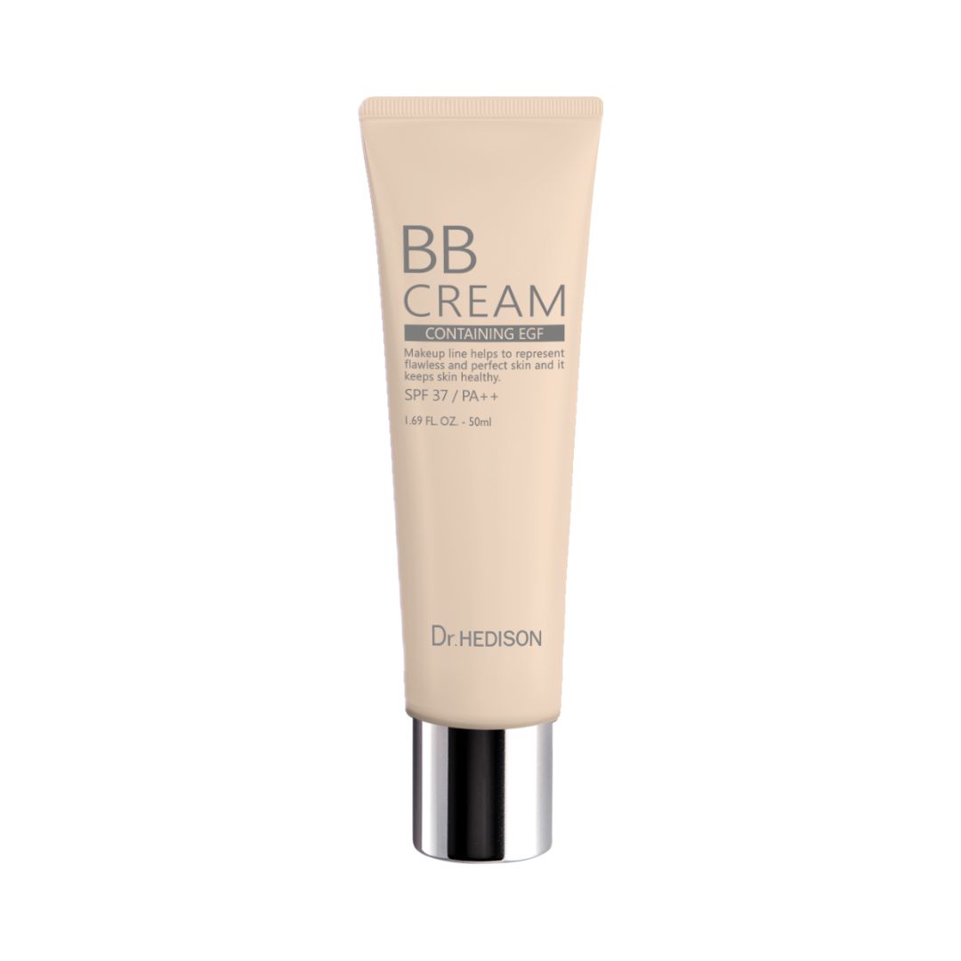 Beige tube met zilveren dop. Opschrift: BB CREAM CONTAINING EGF, SPF 37/PA++. Merk: Dr. HEDISON.