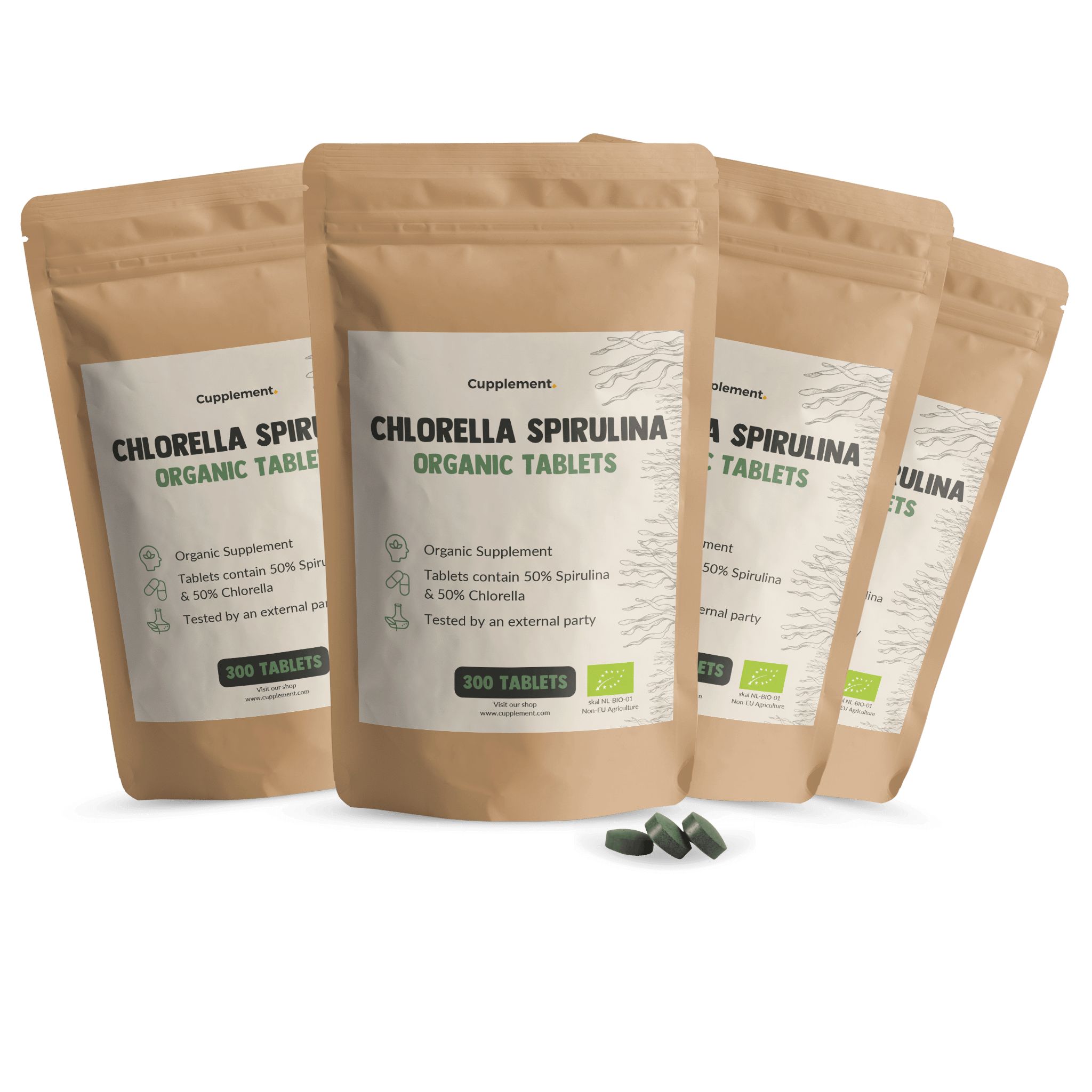 Plusieurs sachets de comprimés. Inscription : Chlorella Spirulina Organic Tablets. 300 comprimés. Label BIO.