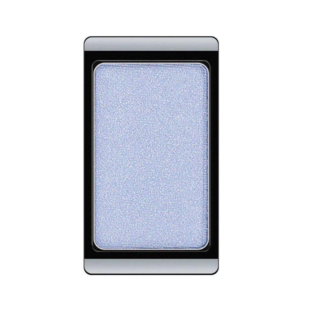 Fard à paupières bleu clair nacré, rectangulaire, dans un cadre noir.