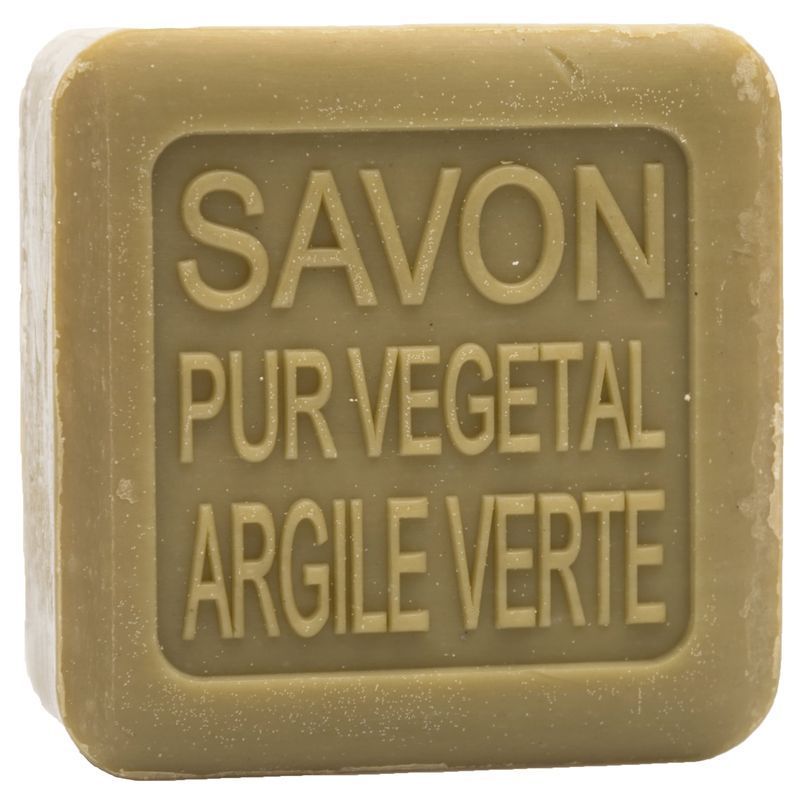 Savon vert carré. Inscription: Savon Pur Végétal Argile Verte. Forme carrée.