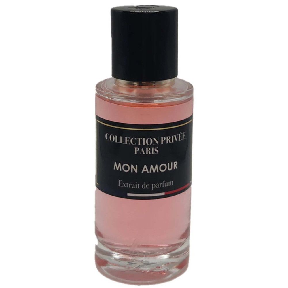 Flacon de parfum avec bouchon noir. Inscription: Collection Privée Paris, Mon Amour, Extrait de parfum.