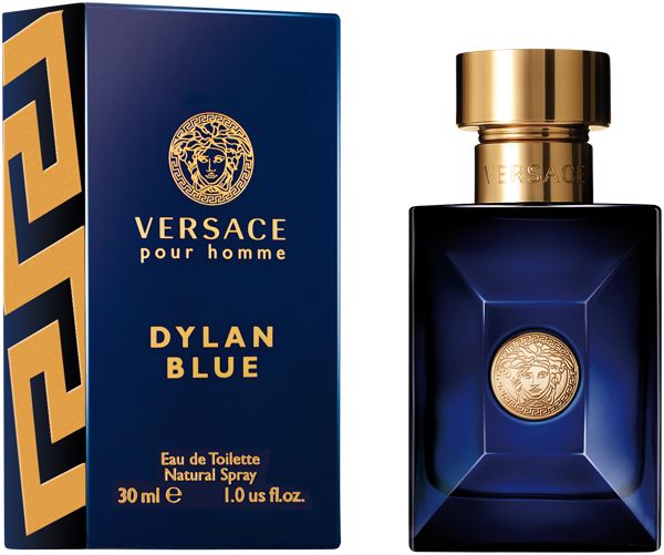 Blauwe parfumfles met gouden dop en verpakking. Op de verpakking staat "VERSACE pour homme DYLAN BLUE".