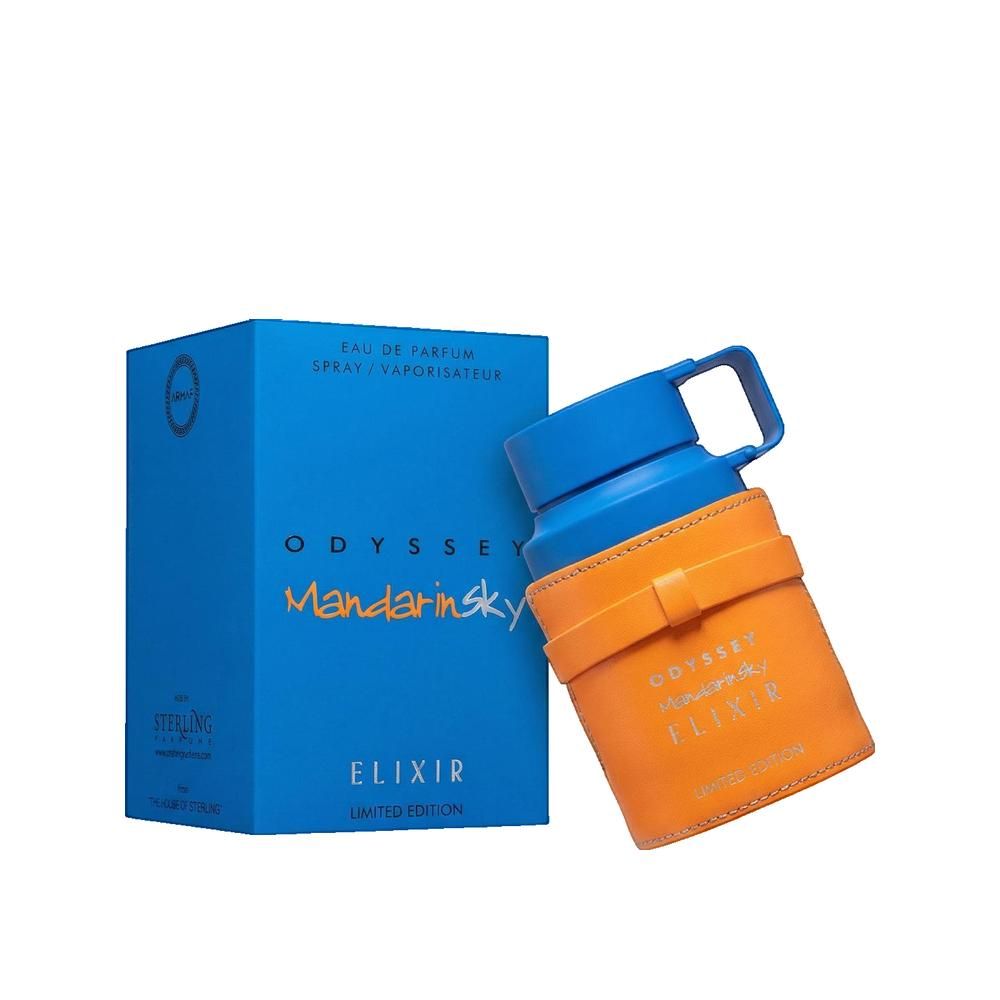Blauwe doos en fles. Fles met oranje hoes. Opschrift: Odyssey Mandarin Sky Elixir. Eau de Parfum.