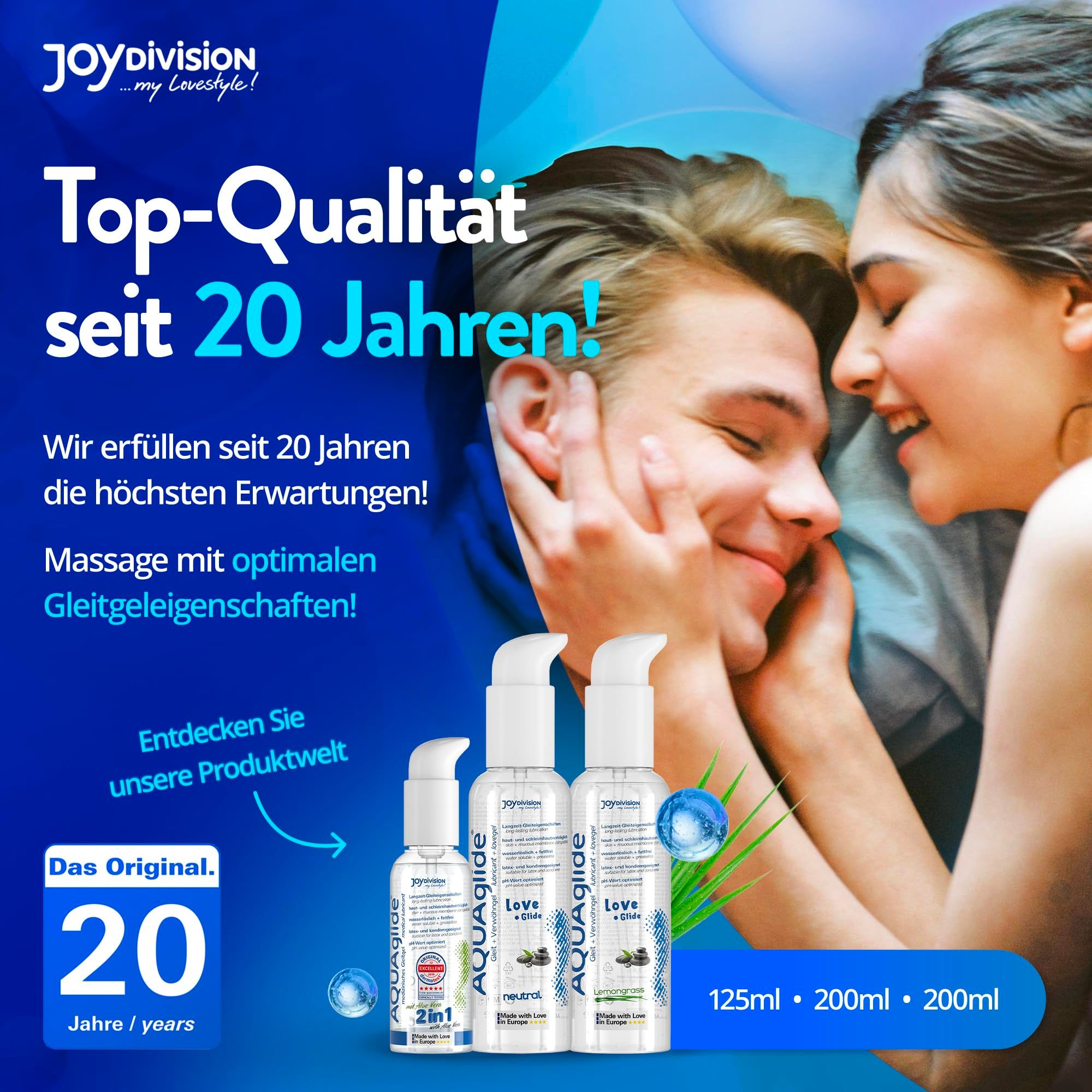Couple s'enlaçant. Lubrifiants AquaGlige en flacons de 125ml, 200ml. Logo Joydivision.