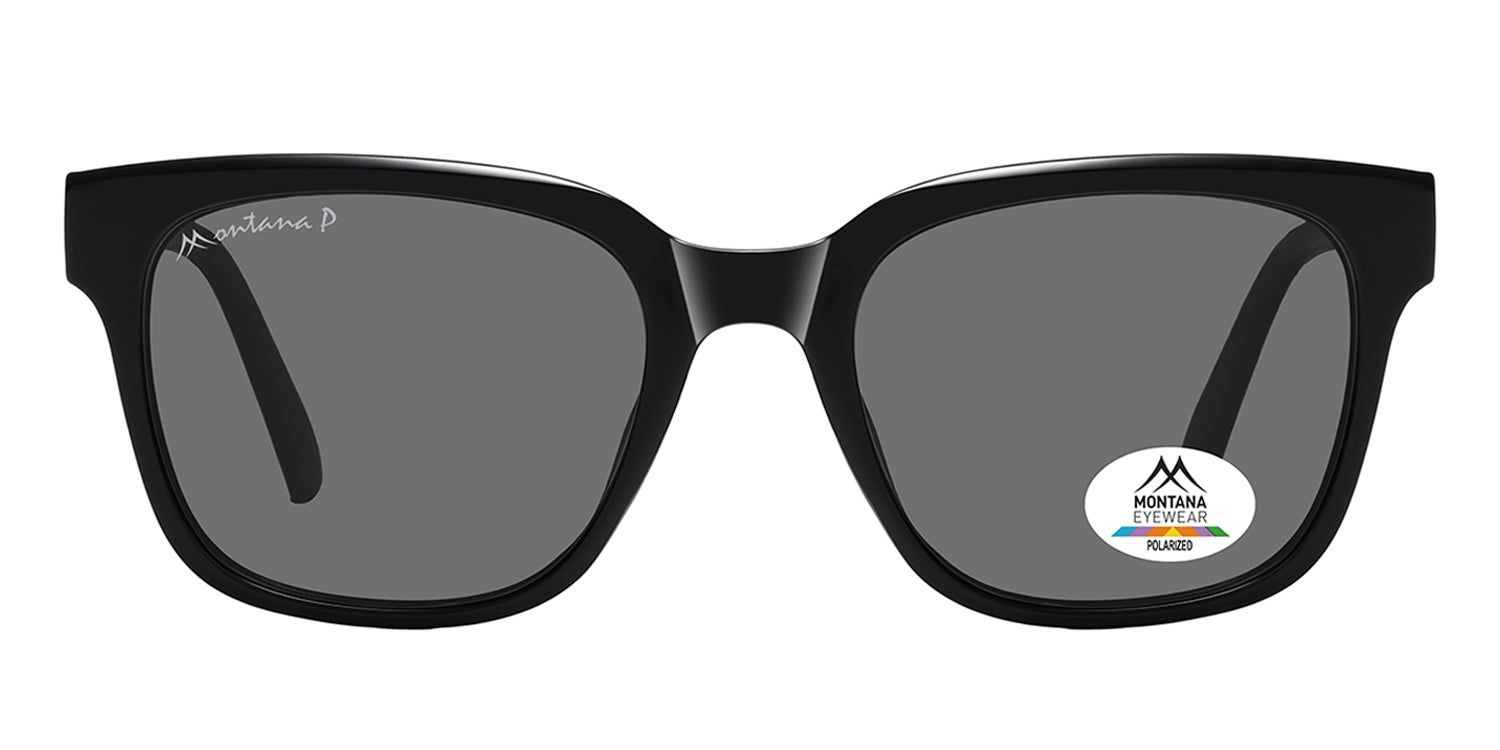 Lunettes de soleil noires avec verres gris. "montana p" sur la branche gauche. Autocollant avec logo et "POLARIZED" sur le verre droit.