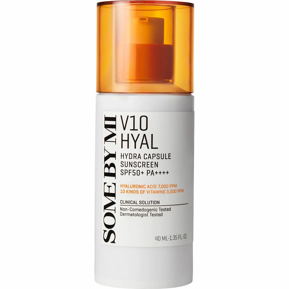 Flacon blanc avec bouchon orange. Inscription : SOME BY MI V10 Hyal Hydra Capsule Sunscreen SPF50+ PA++++. 40 ml.