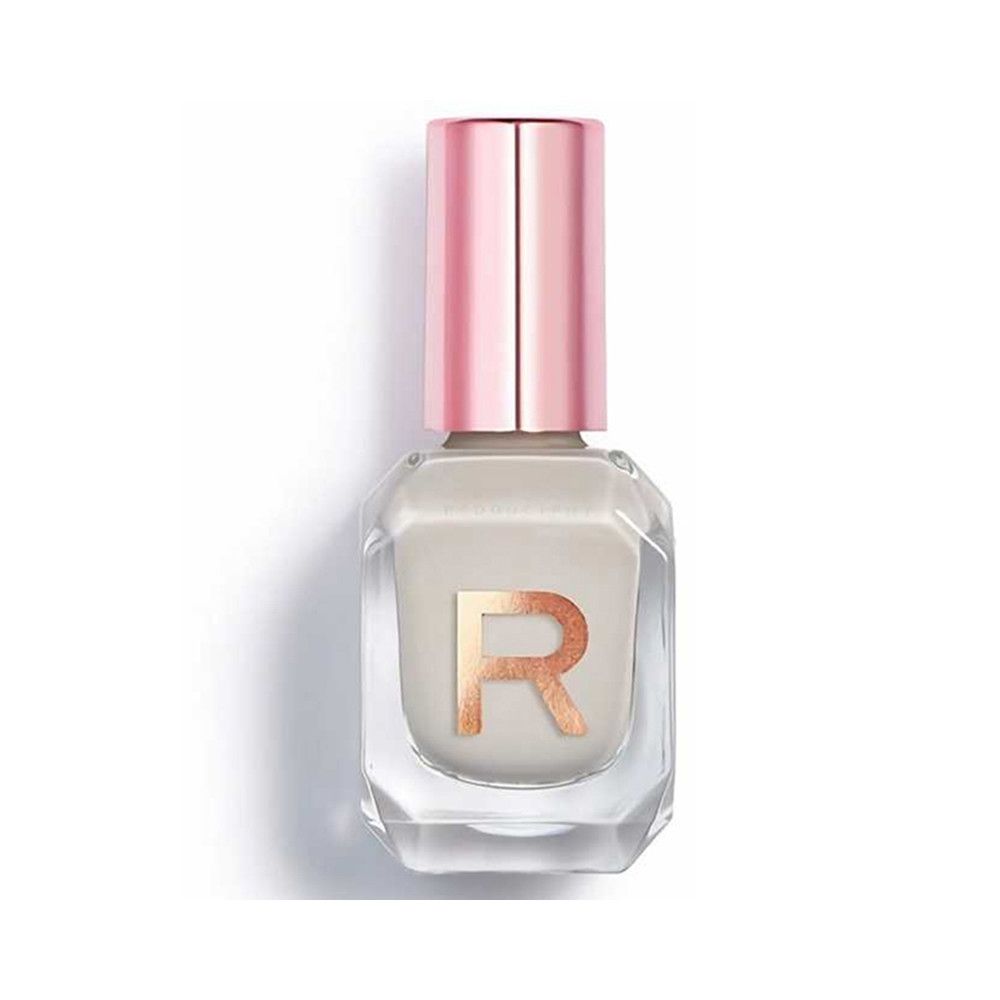 Een flesje lichtgrijs nagellak met een roze dop en applicator.