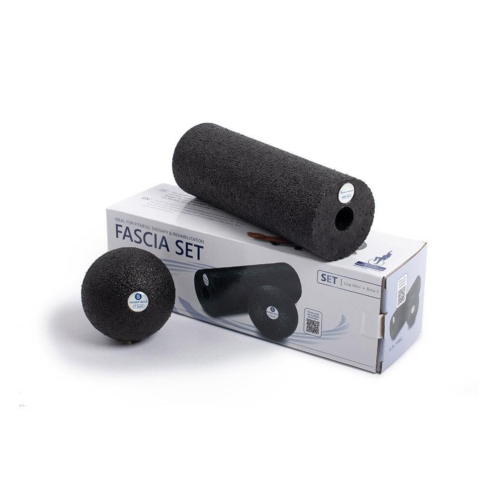 Fascia set met roller en bal in verpakking. De verpakking toont het product en de tekst "FASCIA SET".