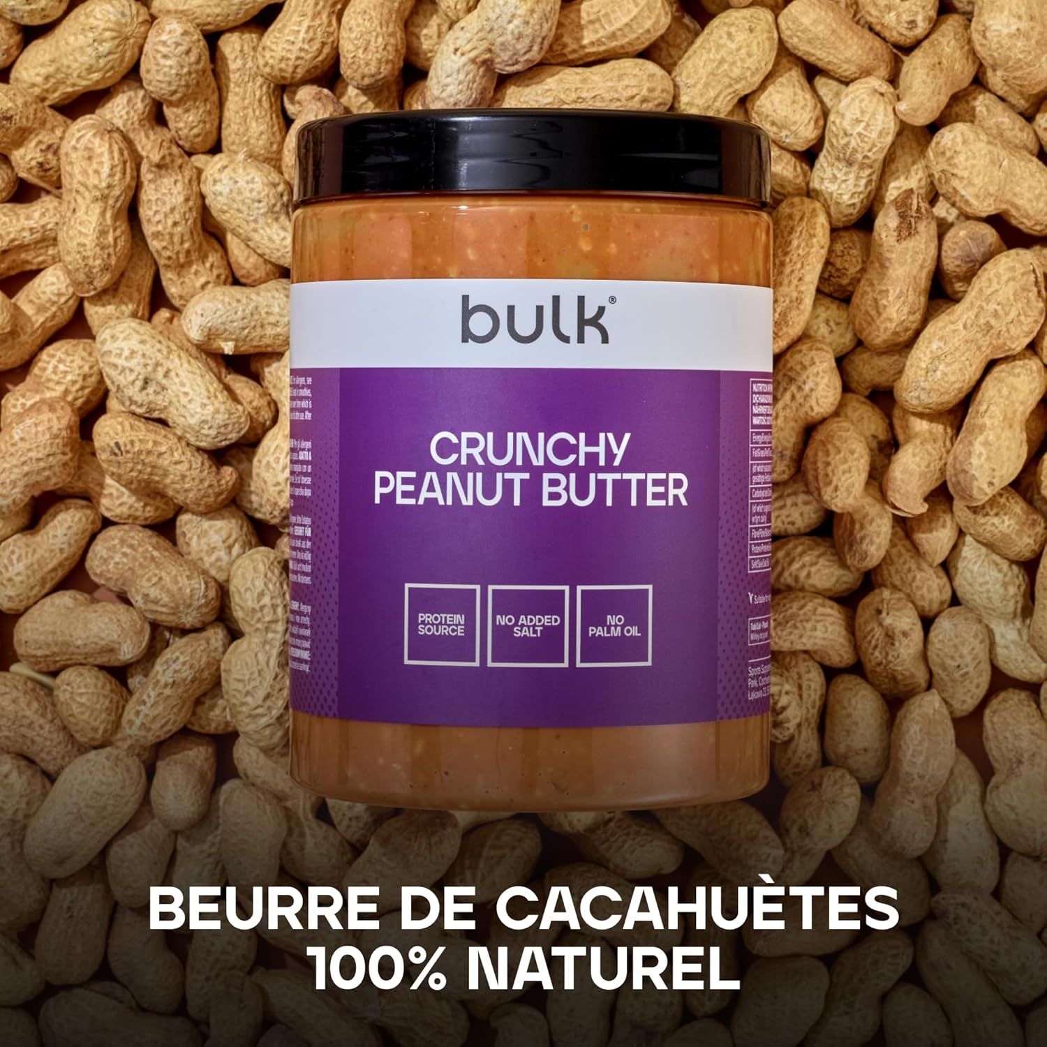 Bulk Crunchy Peanut Butter entouré d'arachides entières.