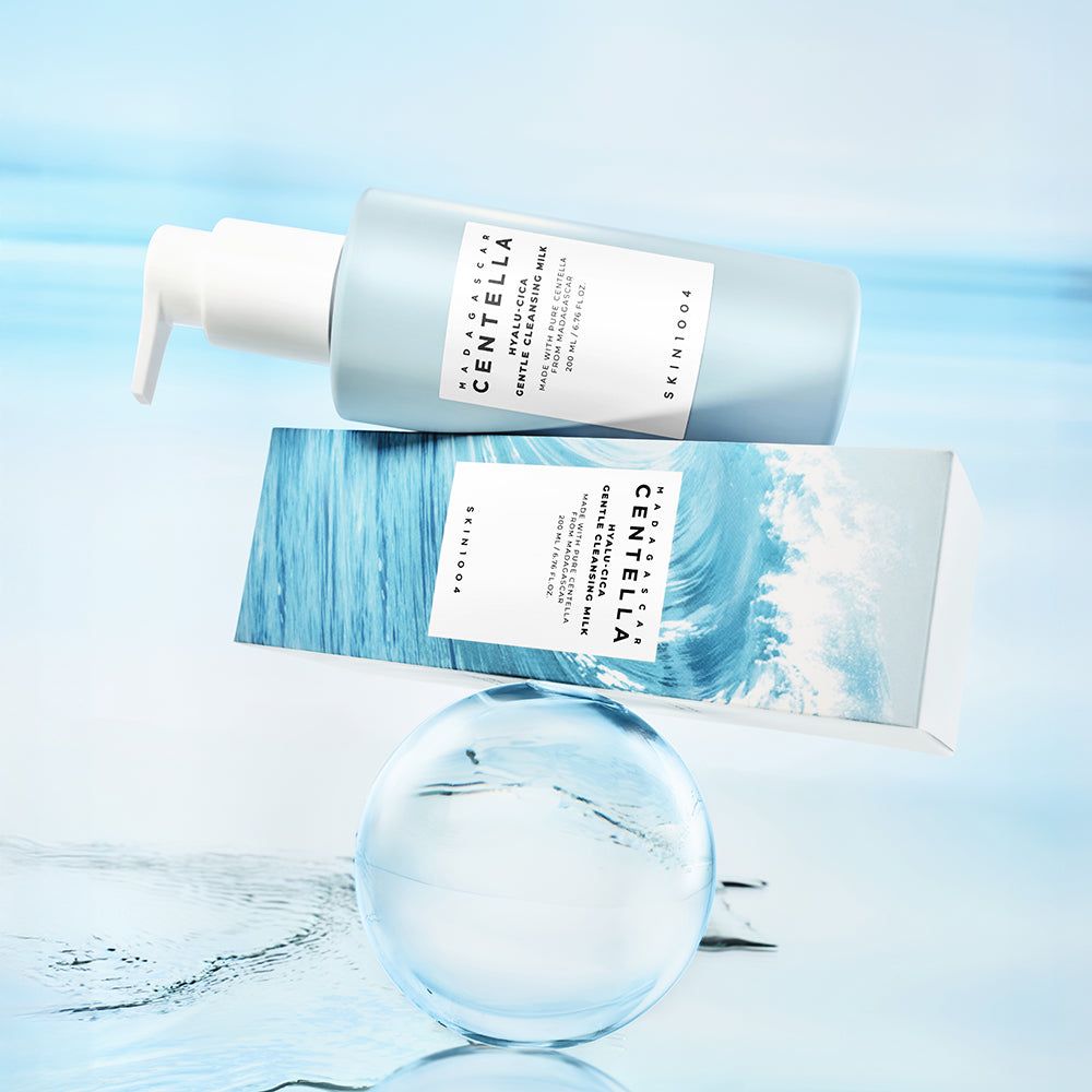 Fles en verpakking van Madagascar Centella Hyalu-Cica Gentle Cleansing Milk.