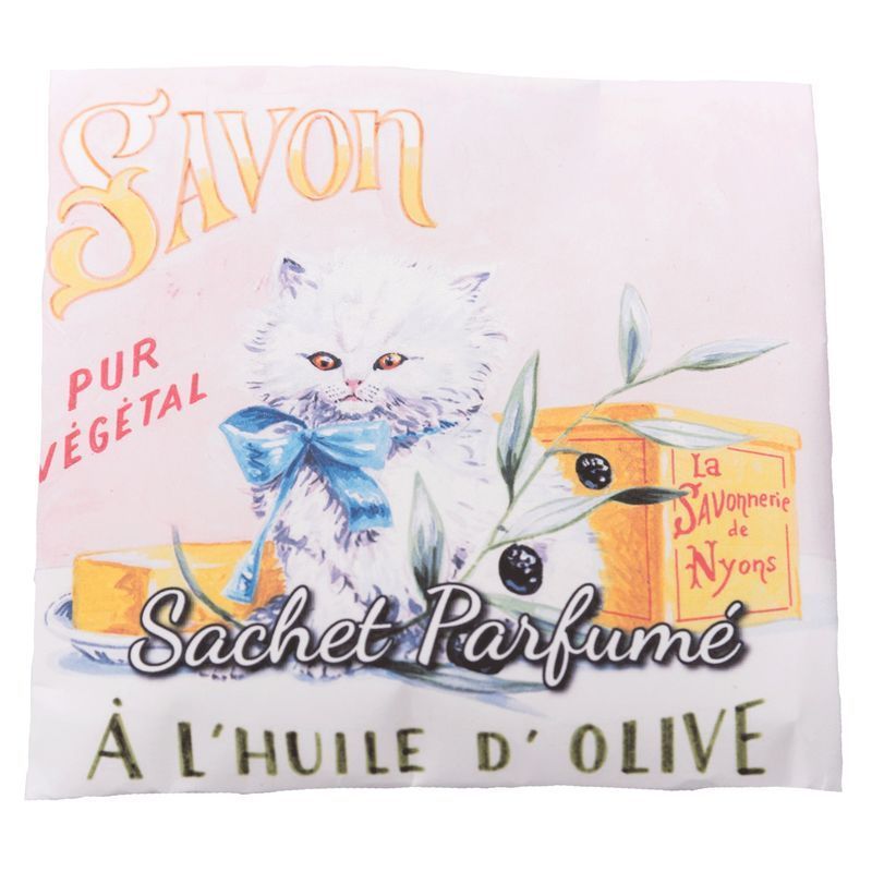 Geurzakje met kattenillustratie. Tekst: Savon, Pur Végétal, Sachet Parfumé, À L'huile d'Olive, La Savonnerie de Nyons.