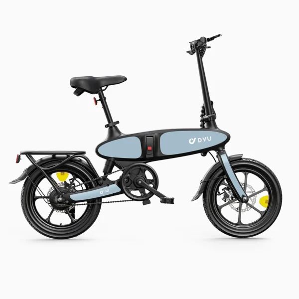 Vélo électrique pliable, bleu clair et noir, avec logo DYU. Il possède un porte-bagages, des garde-boue et des accents jaunes sur les roues.