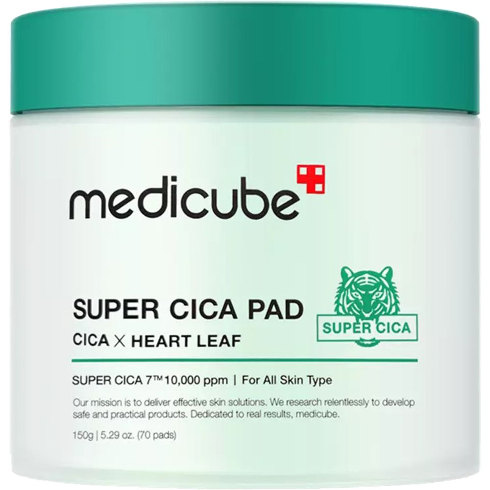Witte MEDICUBE pot met groene deksel. Opschrift SUPER CICA PAD. Bevat 70 pads. Logo en tekst.
