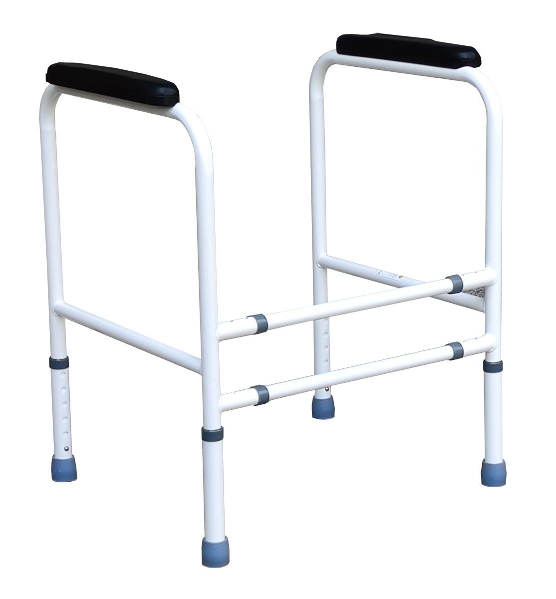 Toiletframe met armleuningen, wit metalen frame, zwarte armleuningen, vrijstaand.