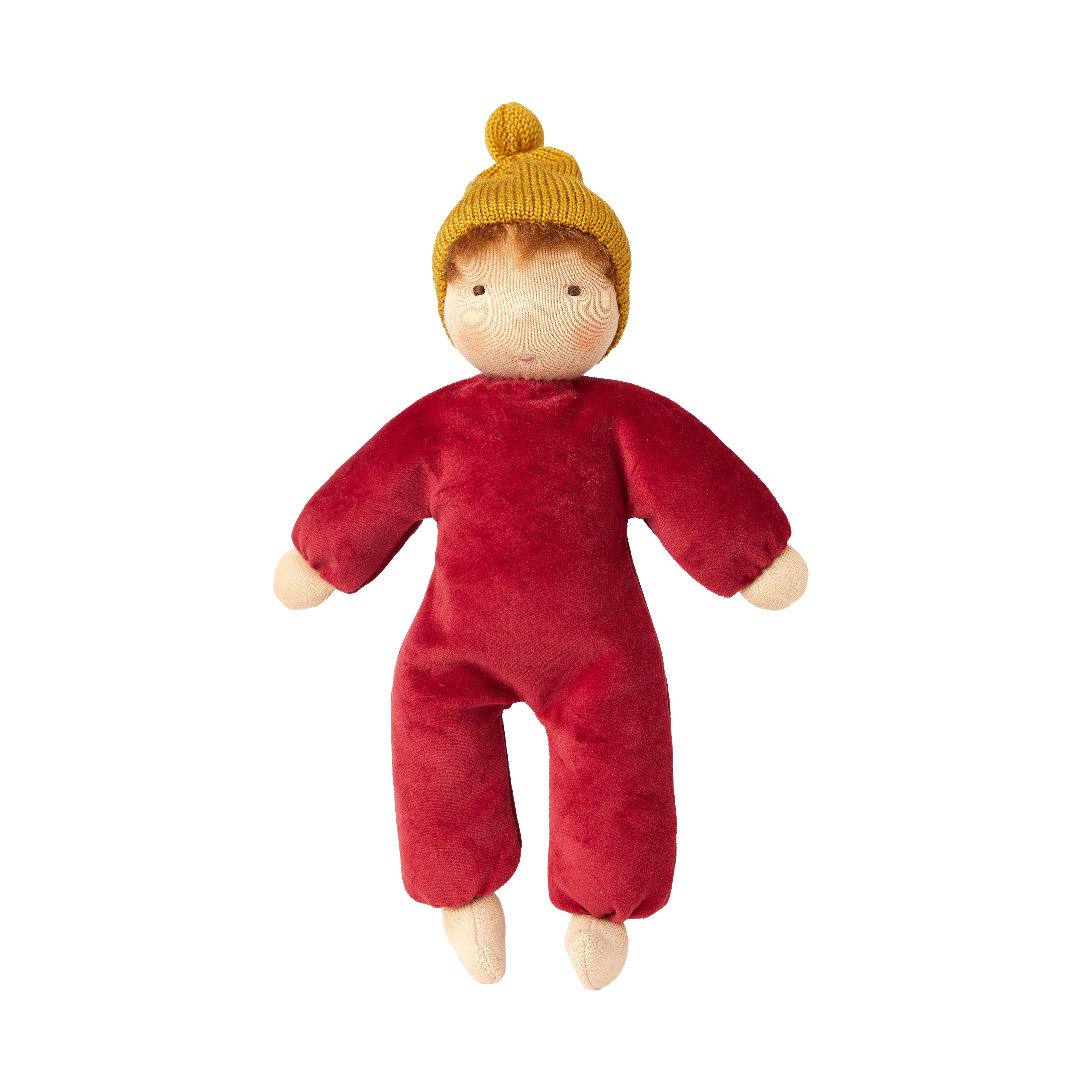 Poupée en tissu avec combinaison rouge et bonnet jaune. Visage et mains en tissu clair. Pieds beige clair.