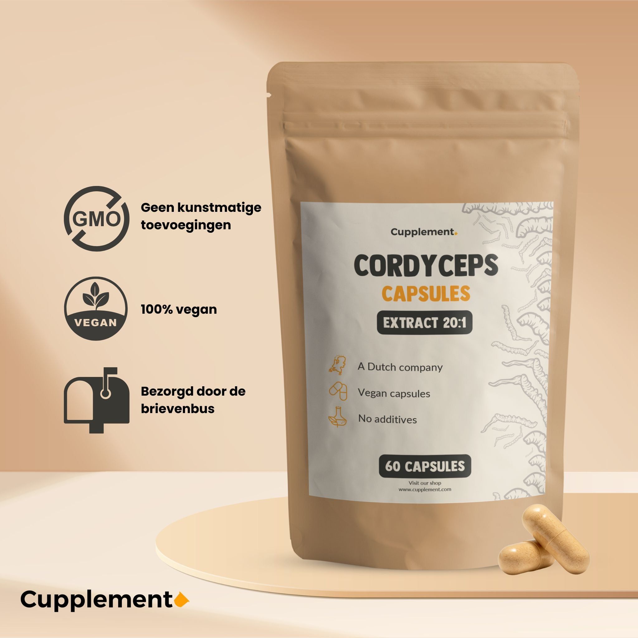 Sachet de gélules. Inscription: Cordyceps Capsules, extrait 20:1, 60 gélules. Vegan, sans OGM. Deux gélules à côté.