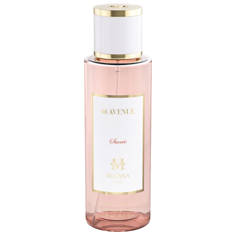 Roze fles met witte dop en gouden details. Etiket met tekst: 66 AVENUE, Sucrée, MAÏSSA PARIS. Inhoud: 50 ml.