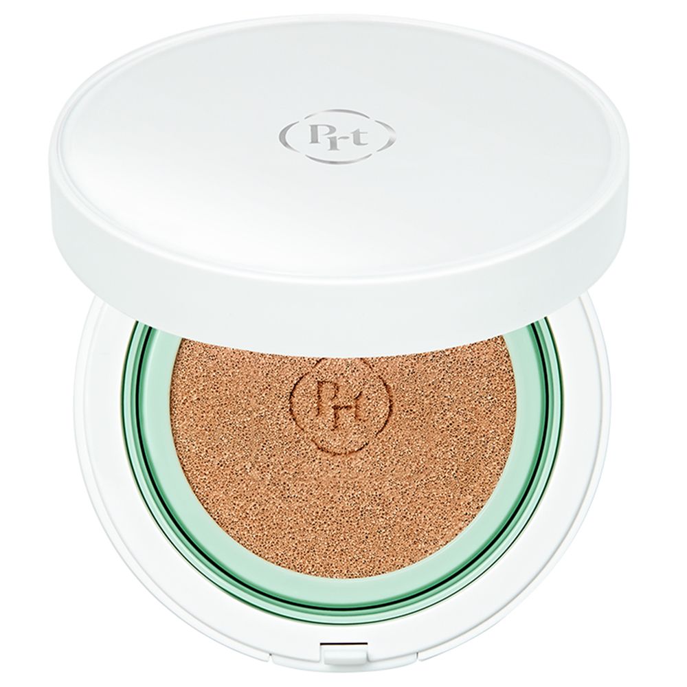Open witte BB Cushion verpakking met spiegel en sponsje.