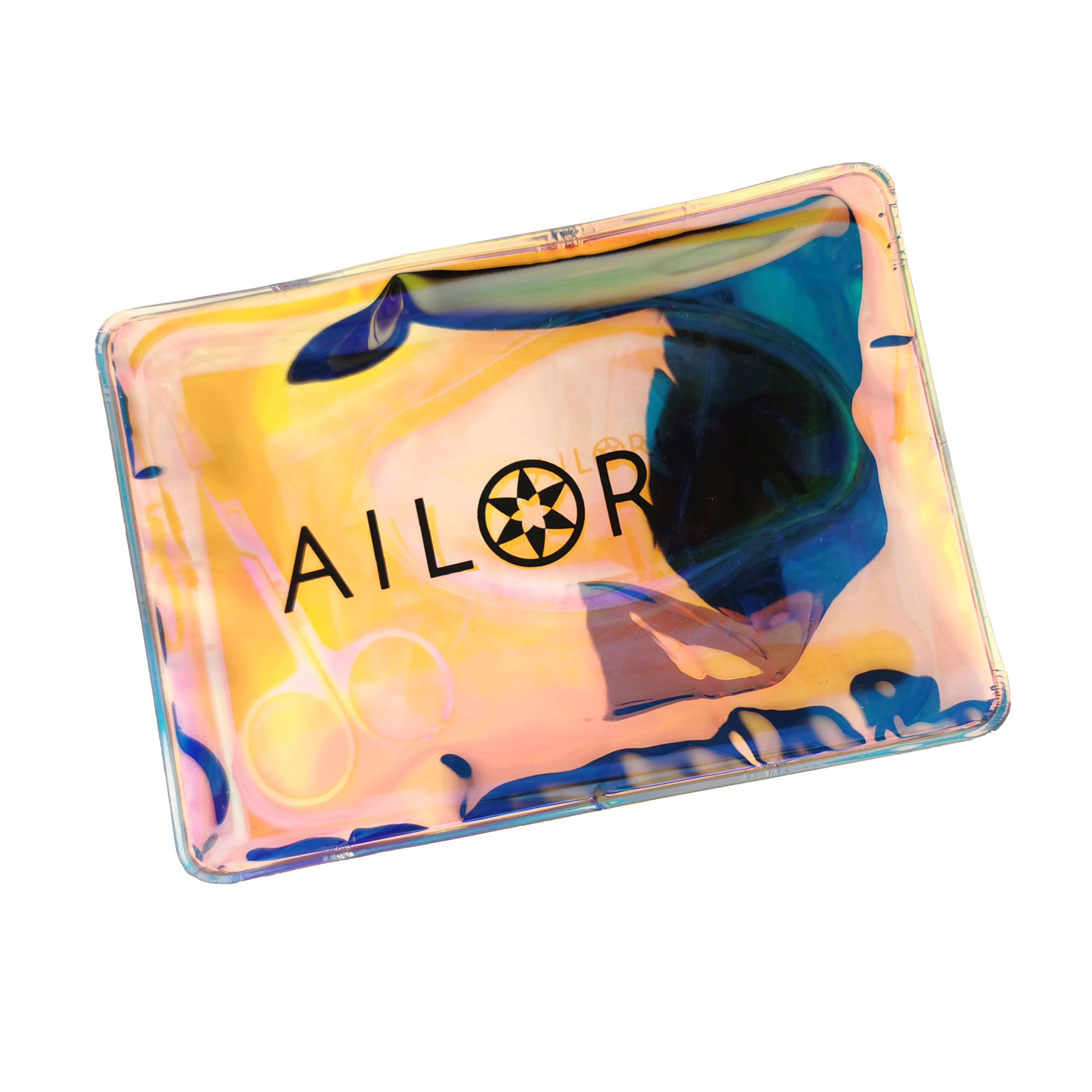 Pochette transparente avec logo AILORIA. Fond multicolore. Inscription AILORIA.