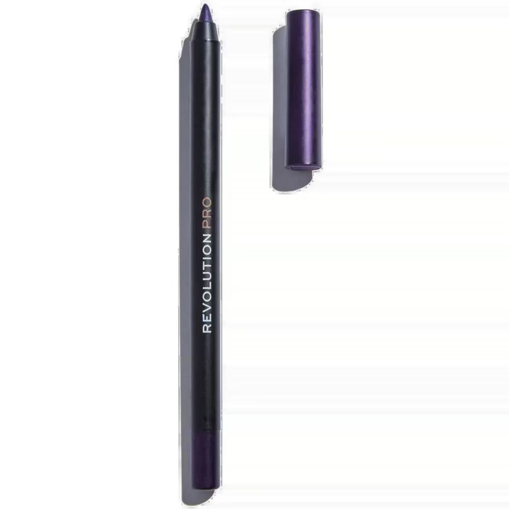 Crayon eyeliner violet foncé avec capuchon détaché. "REVOLUTION PRO" est inscrit sur le crayon.