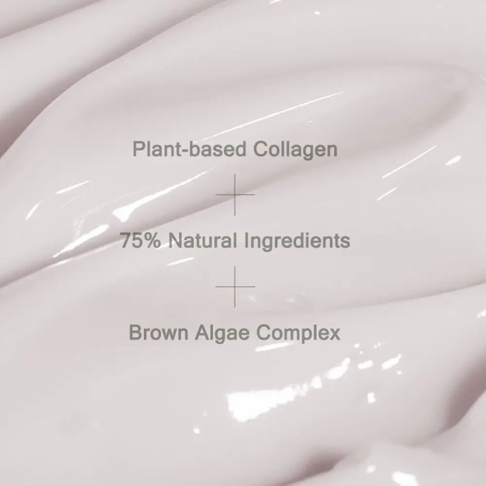 Close-up van crème met tekst: Plant-based Collagen, 75% Natural Ingredients, Brown Algae Complex.