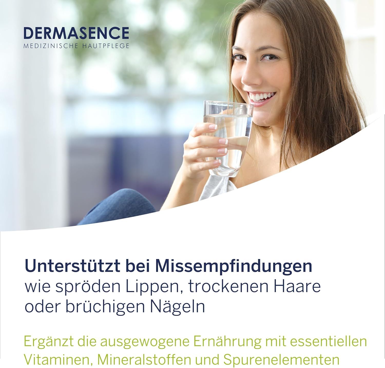 Vrouw drinkt water uit een glas. Tekst: Ondersteunt bij gesprongen lippen, droog haar of broze nagels.