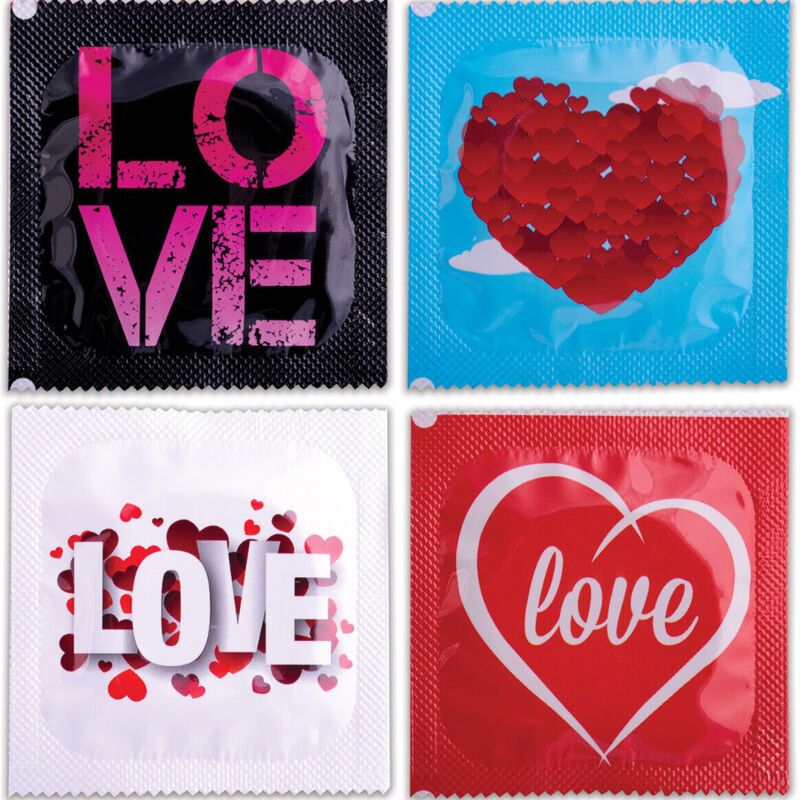 Quatre emballages de préservatifs. Designs avec texte 'Love' et cœurs. Couleurs : noir, bleu, blanc, rouge. Forme carrée.