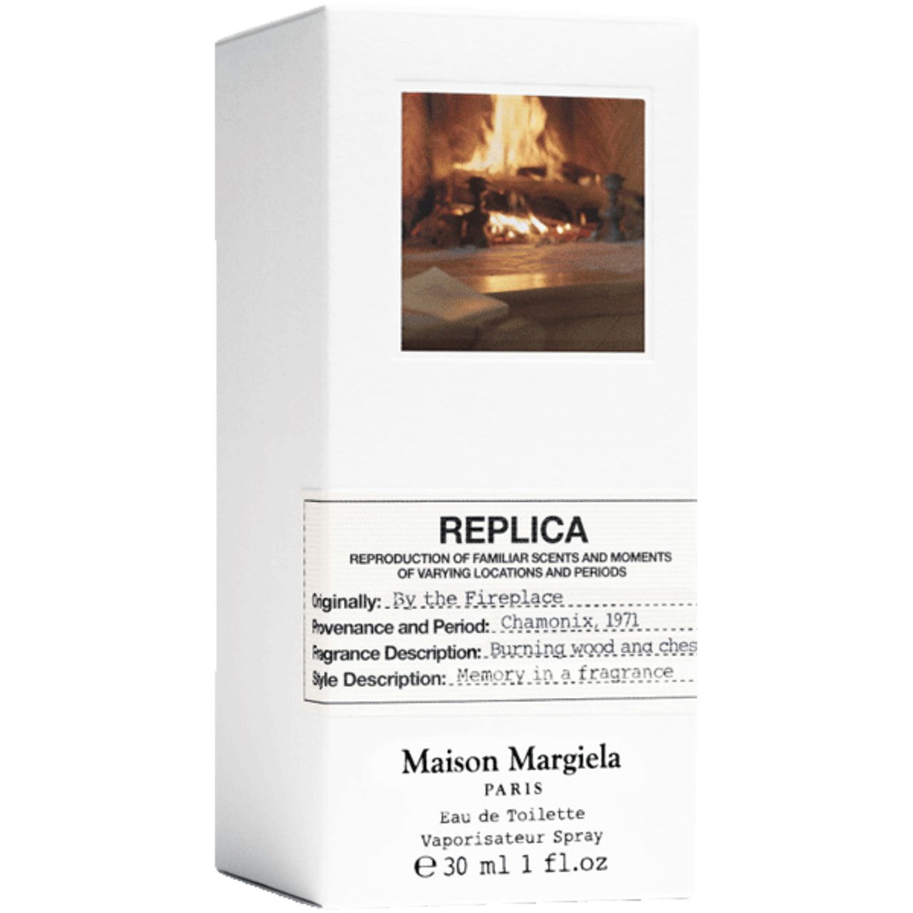 Boîte blanche Replica By the Fireplace, Maison Margiela. Image d'une cheminée. Texte sur l'emballage.