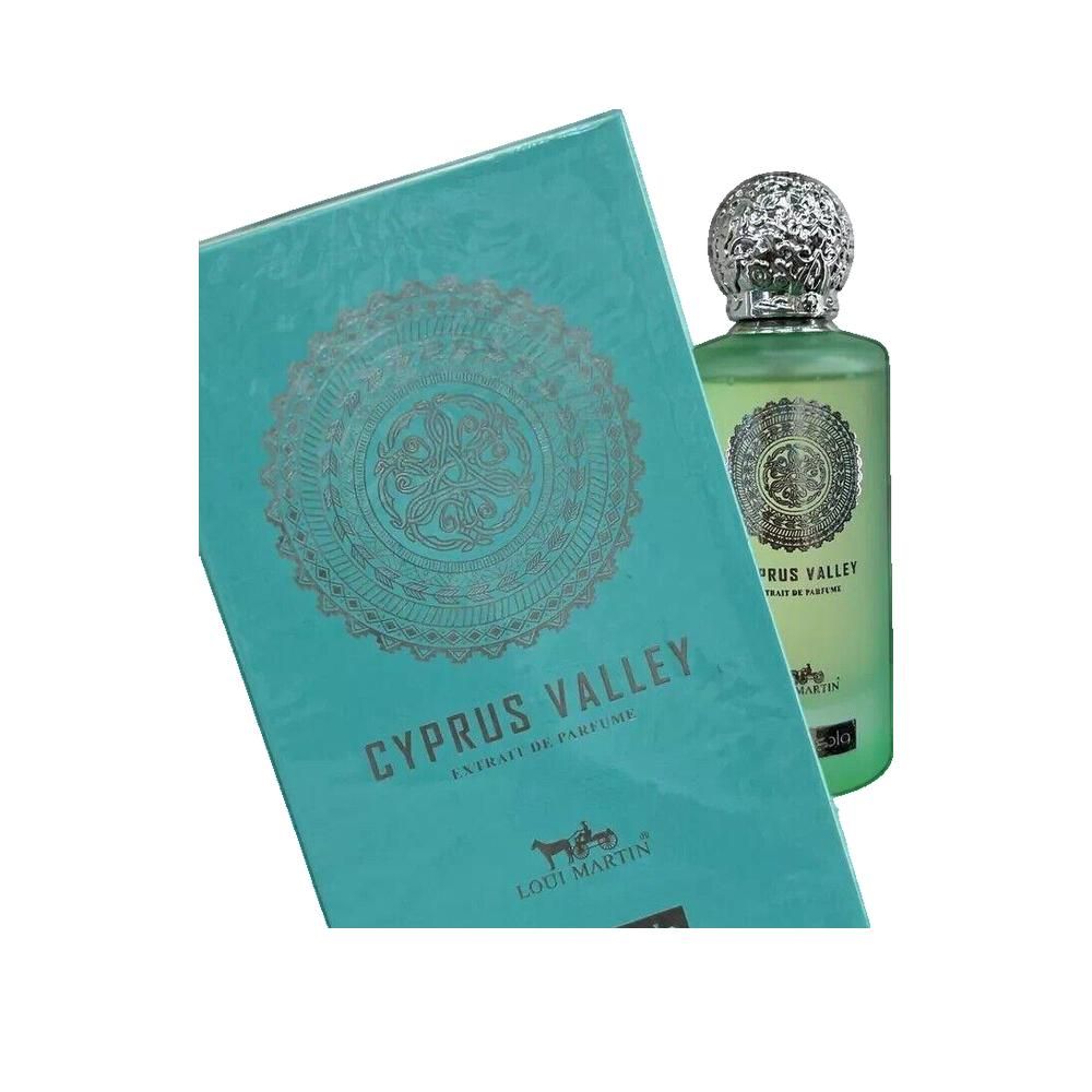 Boîte turquoise et flacon. Inscription: Cyprus Valley, Extrait de Parfum, Loui Martin. Flacon avec bouchon argenté.