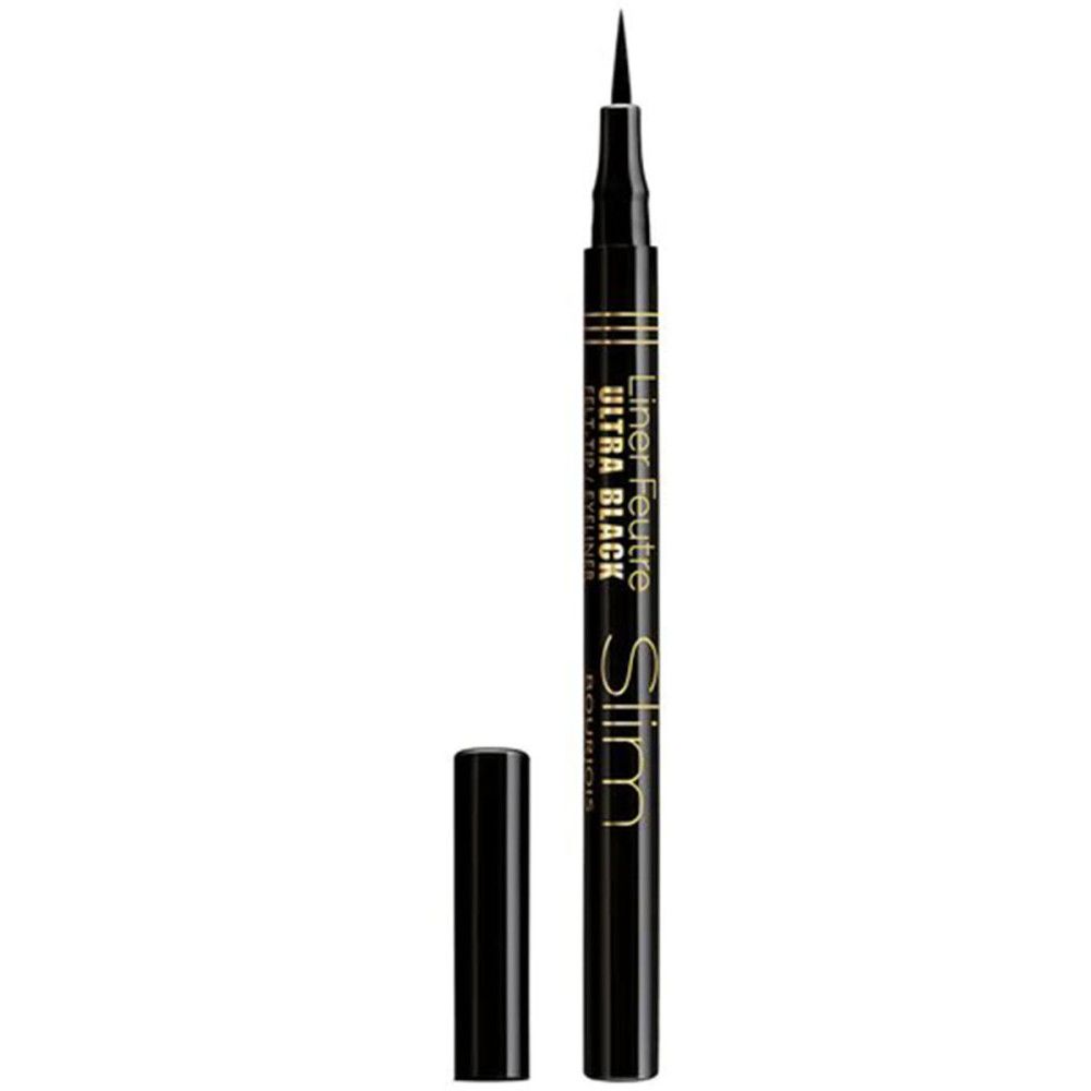 Stylo eye-liner noir avec capuchon retiré. Inscription "Liner Feutre Ultra Black Slim".