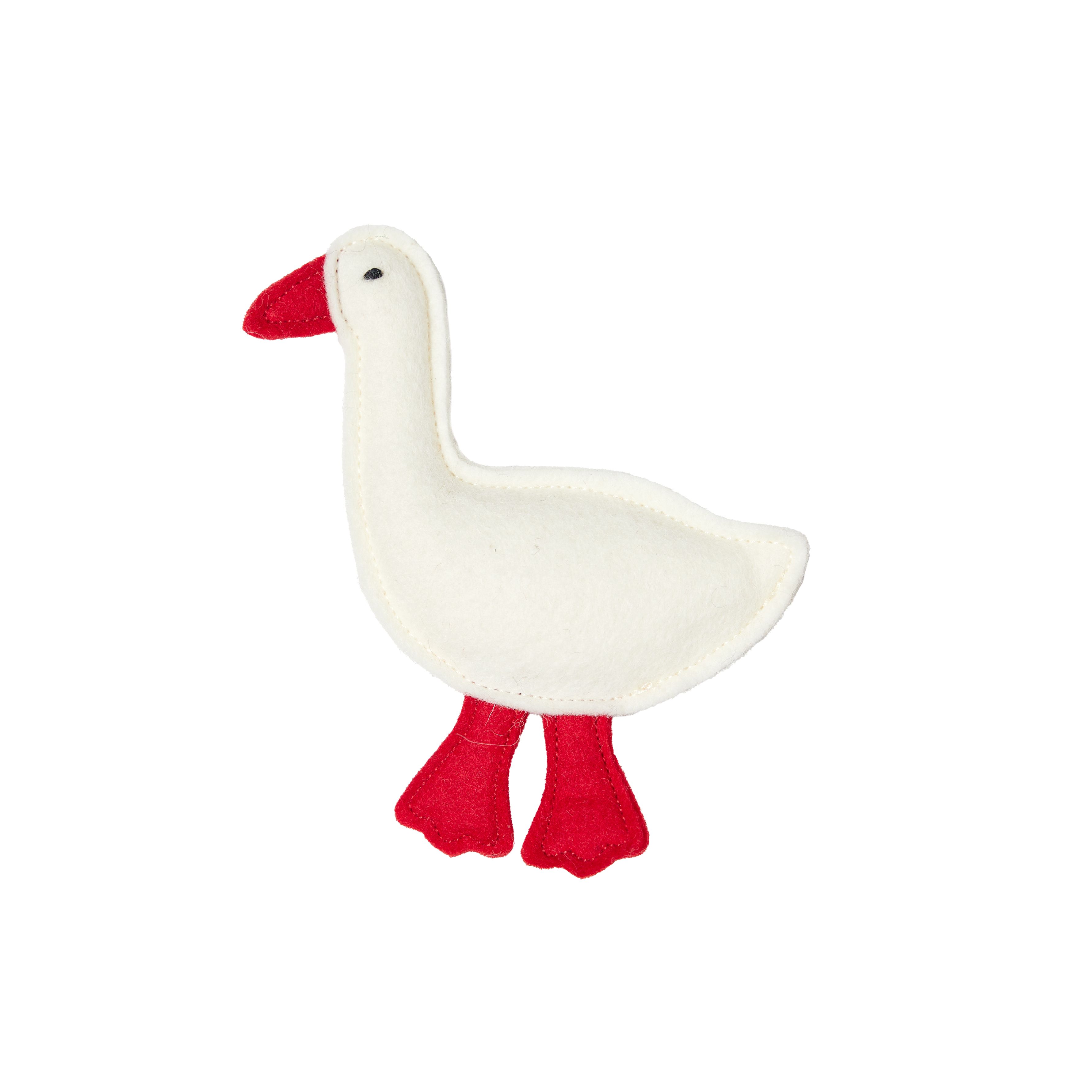 Oie en tissu blanc, bec rouge et pieds rouges. Design simple, sur fond blanc.