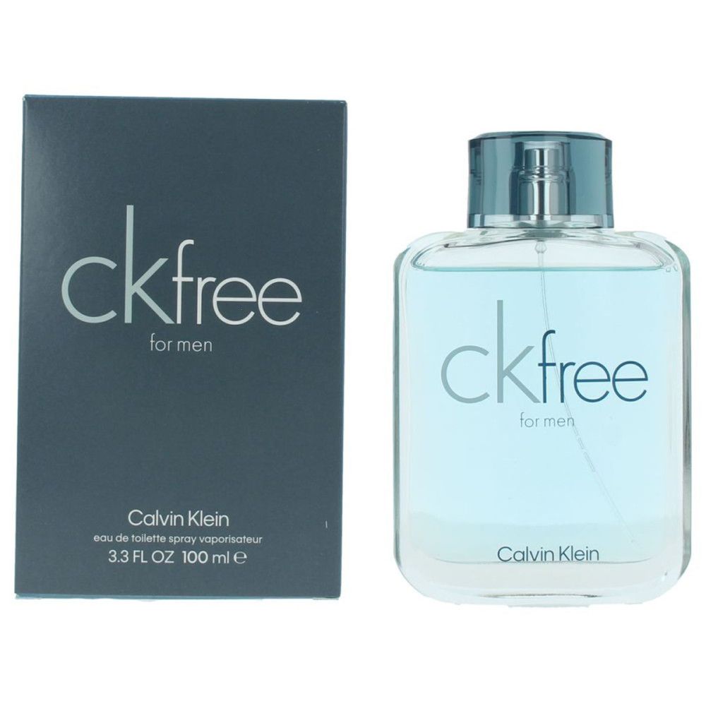Fles en verpakking van Calvin Klein CK Free. Rechthoekige fles met blauwe vloeistof en zilveren dop. Grijze verpakking.